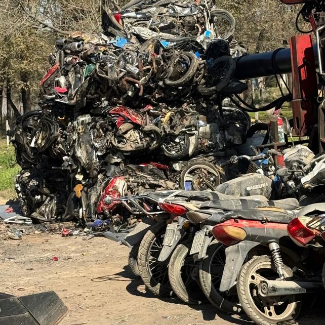 La compactación de las motocicletas retenidas representa una herramienta legal que permite avanzar en la solución de un problema que trasciende el ámbito exclusivamente municipal.