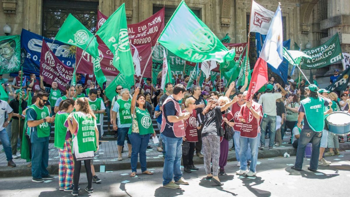 ATE lanzó un paro nacional de 48 horas en rechazo al techo salarial que ...