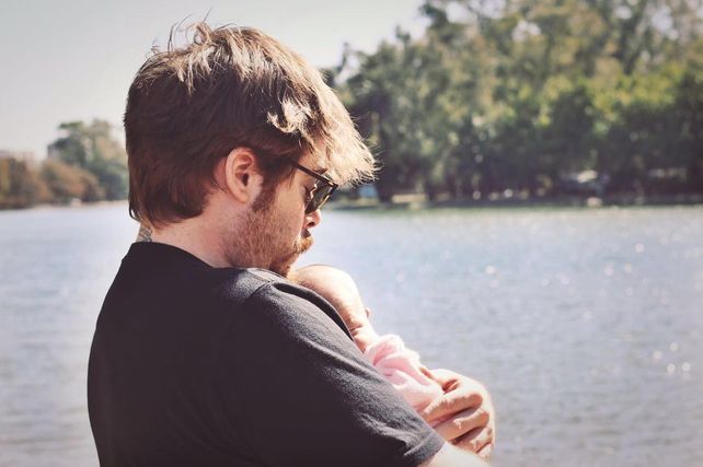 Las tiernas imágenes del rosarino Migue Granados y su hija Bernardita