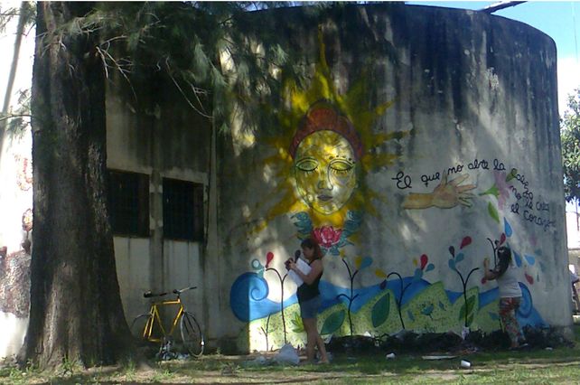 Uno de los murales realizados en el hospital Mira y López de Santa Fe.