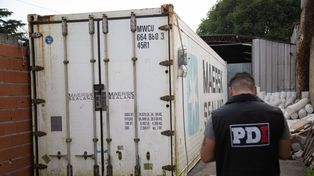 La Policía de Investigaciones (PDI) encontró un container con 15 mil kilos de alimentos en un allanamiento en Tucumán al 5600.