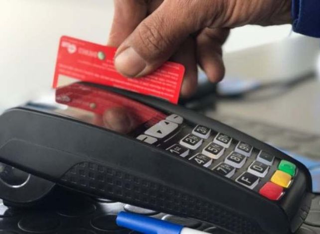 Tarjetas prepagas, una estrategia para saltar el dólar turista