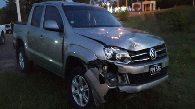 Grave. Un motociclista colisionó con la camioneta y está internado.
