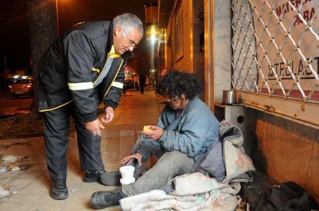 Con el frío, comenzó la asistencia a personas en situación de calle