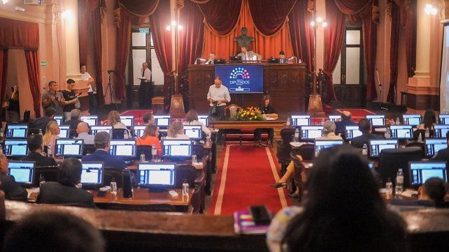 Diputados creó 300 cargos para la Policía y Puntos de Encuentro Familiar