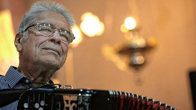 Raúl Barboza estará en Paraná en Música en el Anfiteatro