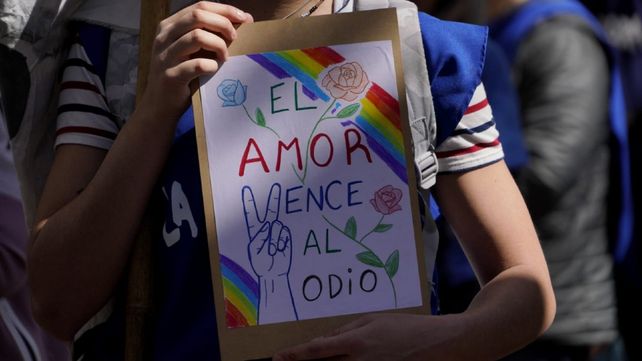 El amor vence al odio. El mensaje que más sobresalió en la concentración realizada en la plaza 25 de Mayo.