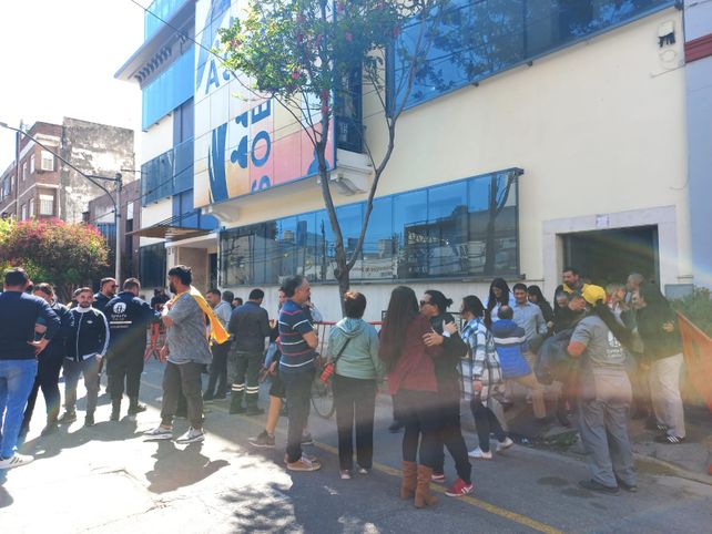 Ocho afectados por el gas pimienta en la asamblea de Asoem: el gremio no descarta disputas internas