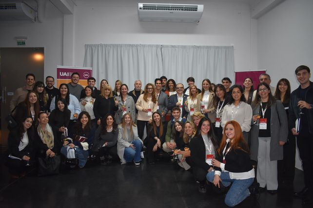 UAI Rosario: 30 años formando profesionales del comercio internacional