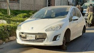 El Peugeot 308 vinculado al homicidio de Eduardo Trasante.&nbsp;