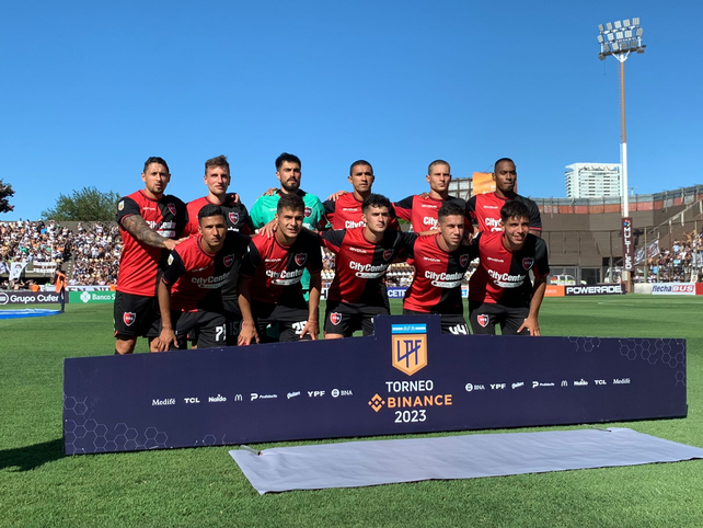 El Newells de Heinze, un equipo no apto para cardíacos, igualó 2 a 2 con Platense