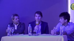 Oradores. El abogado Guillermo Mionnet (izquierda), el tesorero Guillermo Bagneres (centro) y el gerente Javier Solá (derecha).