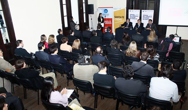 Empresarios, importadores y mayoristas participan de la Semana de Comercio Exterior