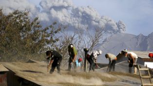El Calbuco sigue inestable y dos frentes de cenizas siguen afectando zonas de Argentina