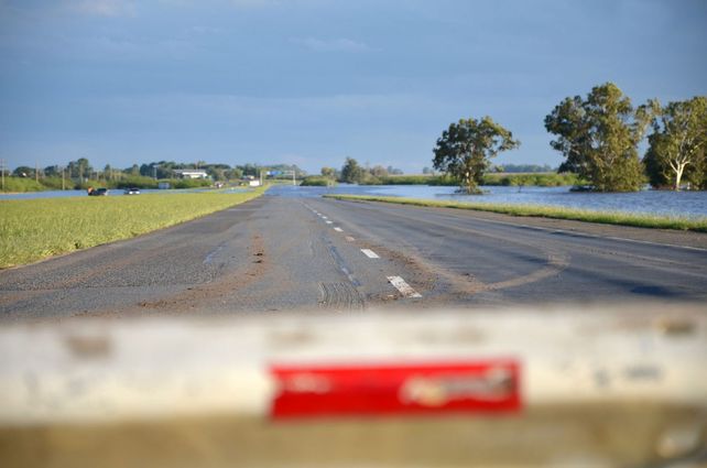 Desborde Arroyo Colastine Autopista Santa Fe Rosario