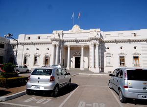 Plaza Italia: a fines de septiembre se conocerá el proyecto definitivo que transformará el estacionamiento de la Legislatura en un nuevo espacio verde