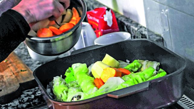 La tradición y la niñez en la mesa familiar