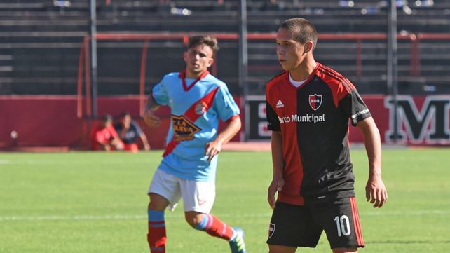 Francisco González juega de extremo.