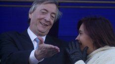 Néstor Kirchner, junto a Cristina, en el primer acto por el Día de la Bandera que encabezó como presidente, en 2003. Néstor Kirchner, junto a Cristina, en el primer acto por el Día de la Bandera que encabezó como presidente, en 2003.