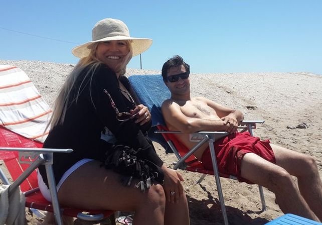 Rodrigo nos envió la foto de su vacaciones en familia en Mar del Plata.