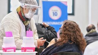 Se acelera el ritmo de vacunación y la provincia otorga 40 mil turnos diarios