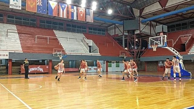 Con tres partidos arranca la sexta fecha del Torneo Dos Orillas de Básquet.