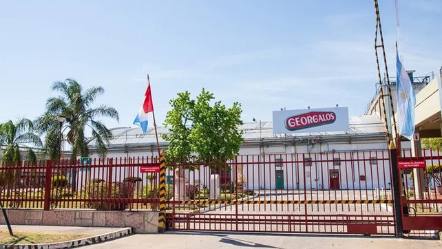 Por la caída en las ventas y la baja en la producción Georgalos suspende a 600 trabajadores. Denuncian connivencia del Sindicato que los nuclea.