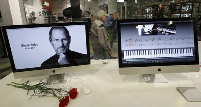 El mundo le rinde homenaje a Steve Jobs, el cerebro y el coraz&oacute;n detr&aacute;s de Apple