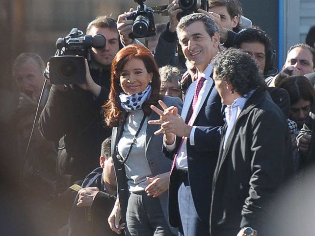Cristina viajó a Santa Cruz, donde analizará las acciones sobre los fondos