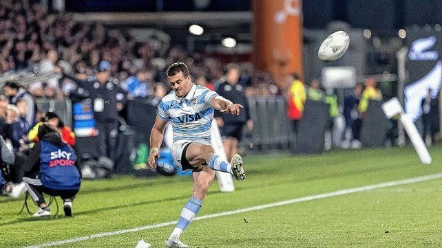 Habrá 60 segundos como máximo para hacer efectivo la ejecución de un penal con patadas a los palos.