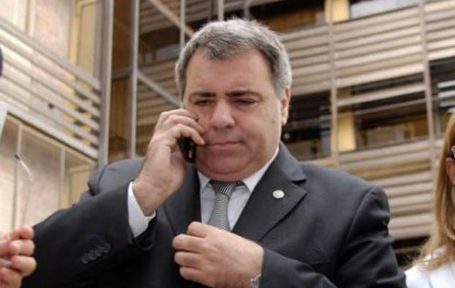 Miguel Angel Pierri anunció su renuncia indeclinable como abogado defensor.