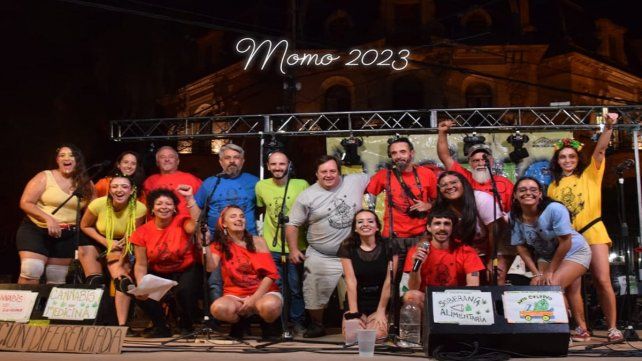 El Carnaval Popular MOMO se expresó a través de sus redes sociales para repudiar el accionar de la Guardia Urbana del municipio de Concordia. En el texto manifestaron que se habilitó el tránsito de vehículos antes de que pasaran la totalidad de las agrupaciones del carnaval.