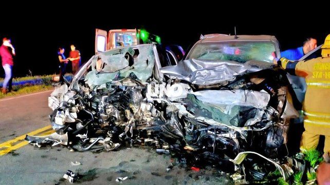 Tragedia en Franck. Un impactante choque frontal en la Ruta 6 dejó un muerto y dos heridos graves