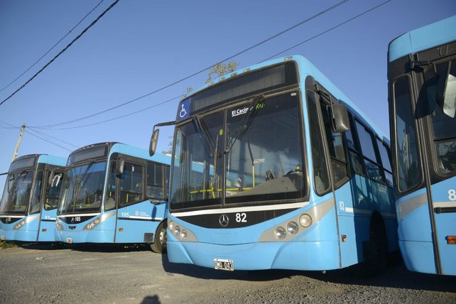 El paro de colectivos en Rosario y la región se extenderá al menos hasta el lunes