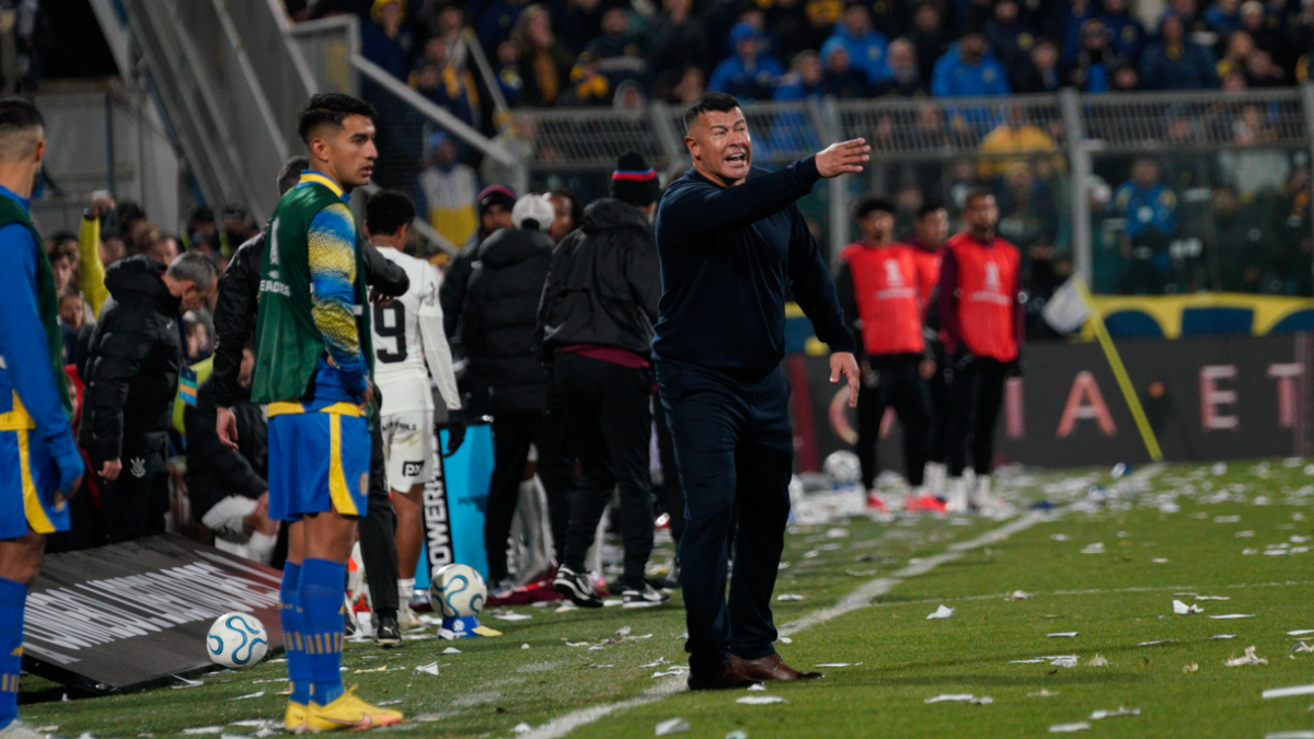 Jorge Almirón: "La llave está abierta y vamos a jugar de la misma manera allá"