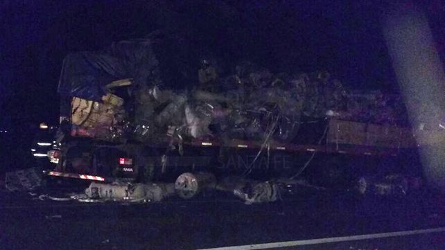 Choque entre dos camiones con saldo fatal en la ruta Nº 33