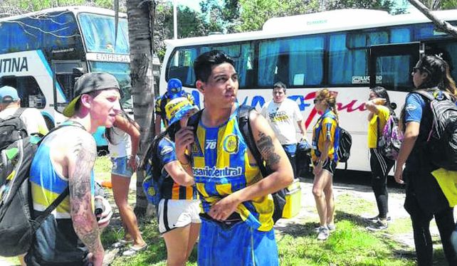 Hinchas de Central. &nbsp;Durante el viaje en colectivo &nbsp;a Formosa