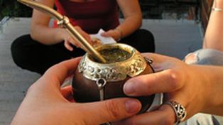 Un ritual bajo amenaza: la Gripe A pone en riesgo la costumbre de tomar mate