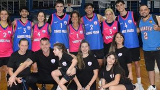 Mujeres y hombres del Club Pausa, que aman el deporte y lo viven de otra manera.