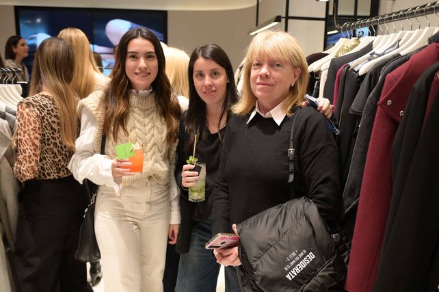 Lucrecia y Rocío Bustamante y Fabiana Anelli