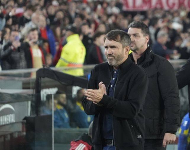 El picante estado de WhatsApp de Coudet tras la derrota de River ante Central