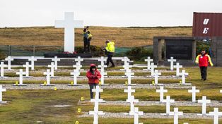 Argentina debe acordar nuevas exhumaciones en Malvinas