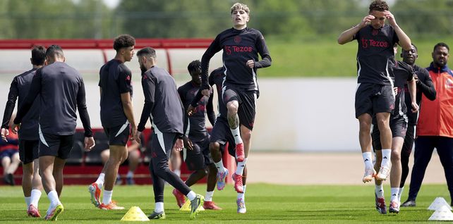 Alejandro Garnacho quedó relegado por el DT del Manchester United, Ruben Amorim.