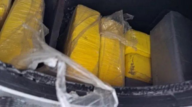 Hallan más de 100 kilos de cocaína en un camión con bananas