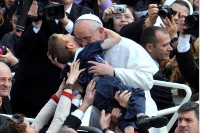 El papa Francisco pidió que “haya paz en todo el mundo”