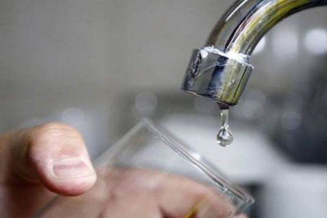 El Enress demora el aumento del 15 por ciento en la tarifa de Aguas