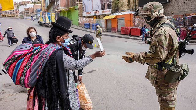 Bolivia impondrá hasta diez años de cárcel a quienes no presenten el pase sanitario