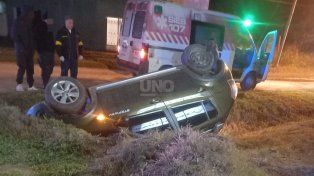 Vuelco de un vehículo en Recreo Sur