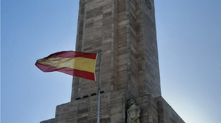 Polémica por las banderas en el Monumento: cuáles pueden izarse y cuándo