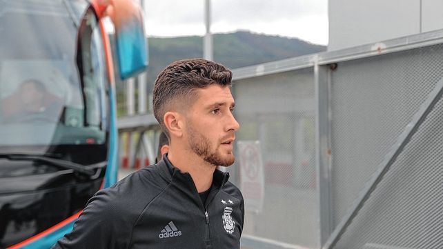 Marcos Senesi está en la órbita de la Fiorentina.